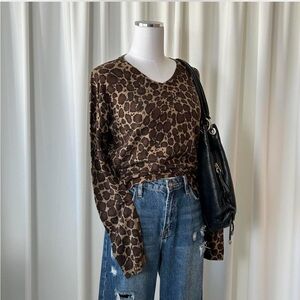Vintage Y2K Jillian Jones Silk Blend Animal Print V-Neck Sweater Medium.